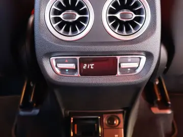 MERCEDES-BENZ G 63 AMG Exklusiv Distronic Burmester Carbon