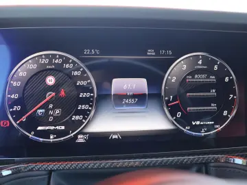 MERCEDES-BENZ G 63 AMG Exklusiv Distronic Burmester Carbon