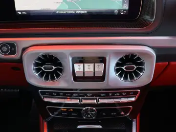 MERCEDES-BENZ G 63 AMG Exklusiv Distronic Burmester Carbon