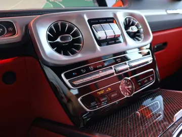 MERCEDES-BENZ G 63 AMG Exklusiv Distronic Burmester Carbon