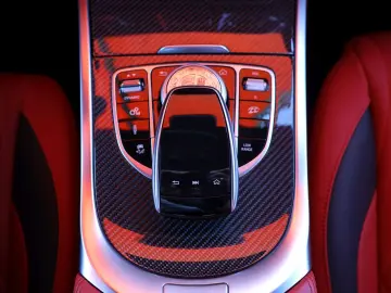 MERCEDES-BENZ G 63 AMG Exklusiv Distronic Burmester Carbon