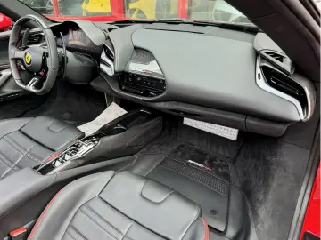 FERRARI SF90 Spider REPRISES POSSIBLE ... INZAHLUNGEN MÖ