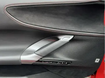 FERRARI SF90 Spider REPRISES POSSIBLE ... INZAHLUNGEN MÖ