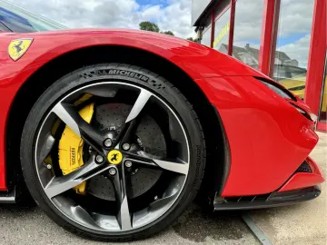 FERRARI SF90 Spider REPRISES POSSIBLE ... INZAHLUNGEN MÖ