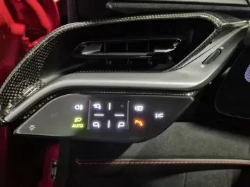 FERRARI SF90 Stradale DAYTONA RACING SEATS FULL ELECTRIC