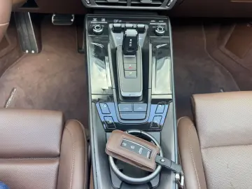 PORSCHE 911 Targa 4 GTS T-Hybrid LIFT.BOSE.18 WEGE.360