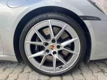 PORSCHE 911 Targa 4 GTS T-Hybrid LIFT.BOSE.18 WEGE.360