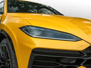 LAMBORGHINI Urus SE   MY25   Akrapovic  Pano   Giallo Inti