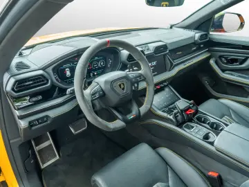 LAMBORGHINI Urus SE   MY25   Akrapovic  Pano   Giallo Inti