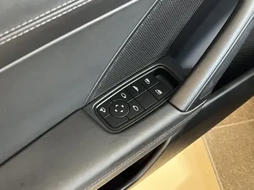 PORSCHE 992 Carrera 4 GTS BOSE InnoDrive Sportabgasanlag