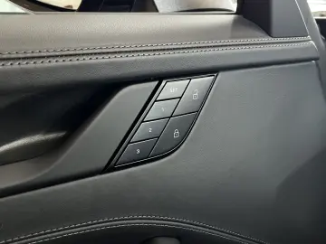 PORSCHE 992 Carrera 4 GTS BOSE InnoDrive Sportabgasanlag