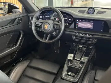 PORSCHE 992 Carrera 4 GTS BOSE InnoDrive Sportabgasanlag