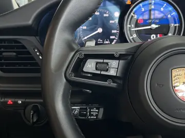 PORSCHE 992 Carrera 4 GTS BOSE InnoDrive Sportabgasanlag