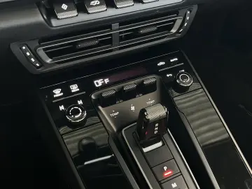 PORSCHE 992 Carrera 4 GTS BOSE InnoDrive Sportabgasanlag