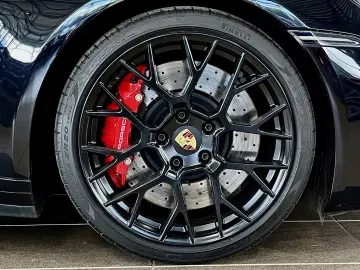 PORSCHE 992 Carrera 4 GTS BOSE InnoDrive Sportabgasanlag