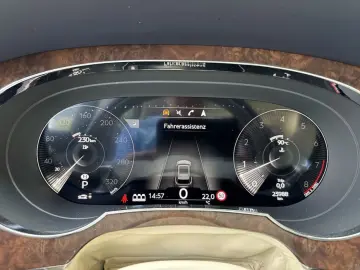 BENTLEY New Bentayga V8 First Edition