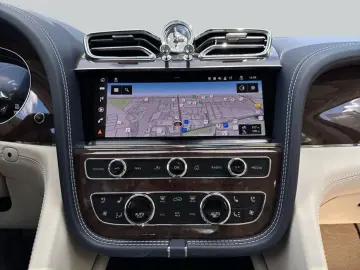 BENTLEY New Bentayga V8 First Edition