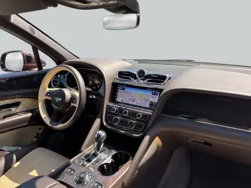 BENTLEY New Bentayga V8 First Edition