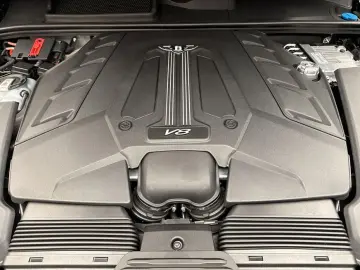 BENTLEY New Bentayga V8 First Edition