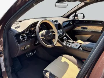 BENTLEY New Bentayga V8 First Edition
