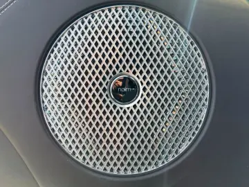 BENTLEY New Bentayga V8 First Edition