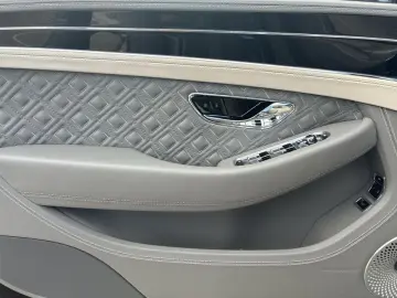 BENTLEY New Continental GT Convertible V8 Azure