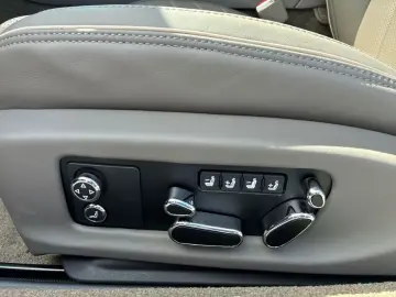 BENTLEY New Continental GT Convertible V8 Azure