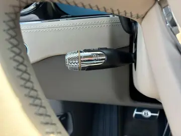 BENTLEY New Continental GT Convertible V8 Azure