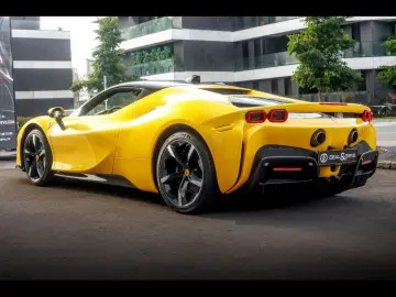 FERRARI SF90 Stradale STRADALE CARBON BLUE GIALLO 3 COAT