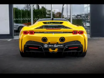 FERRARI SF90 Stradale STRADALE CARBON BLUE GIALLO 3 COAT