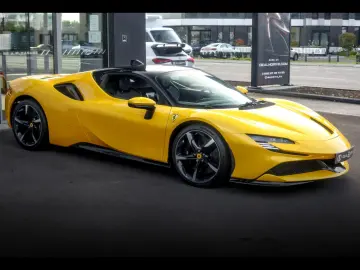 FERRARI SF90 Stradale STRADALE CARBON BLUE GIALLO 3 COAT