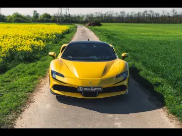 FERRARI SF90 Stradale STRADALE CARBON BLUE GIALLO 3 COAT