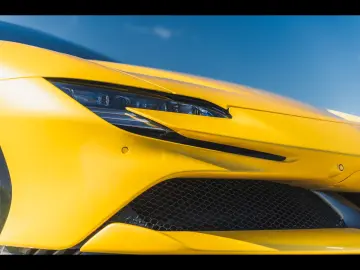 FERRARI SF90 Stradale STRADALE CARBON BLUE GIALLO 3 COAT