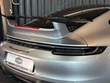 PORSCHE 911 Carrera 4 GTS (Aerokit Approved SportChrono)