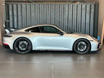 PORSCHE 911 Carrera 4 GTS (Aerokit Approved SportChrono)