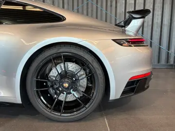 PORSCHE 992 Carrera 4 GTS (Aerokit Approved SportChrono)