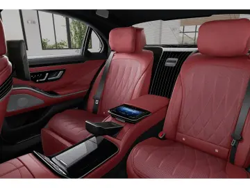 MERCEDES-BENZ S 63 AMG E L Chauffeur Fahrassi Pano 4xMassage