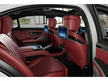 MERCEDES-BENZ S 63 AMG E L Chauffeur Fahrassi Pano 4xMassage