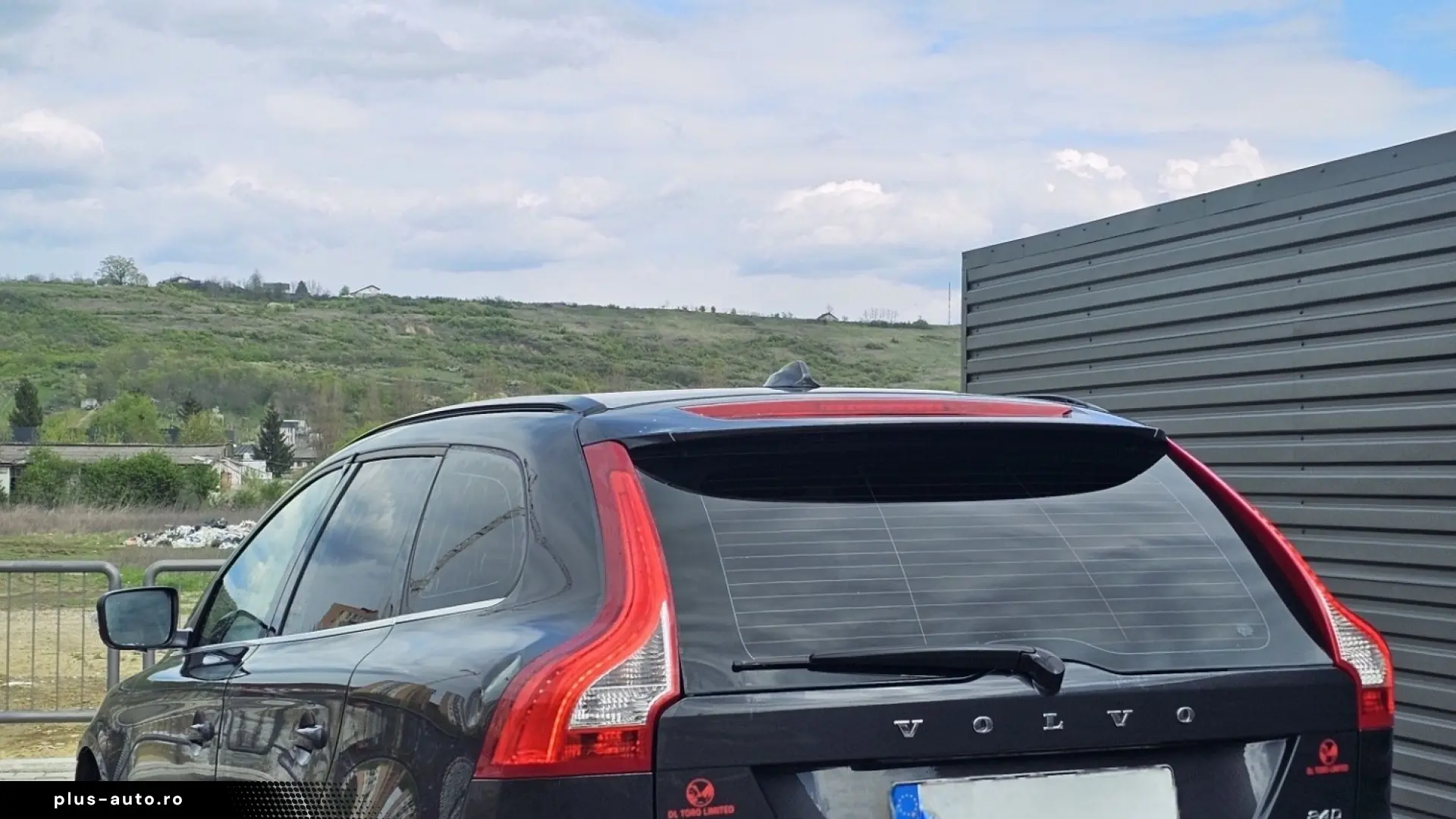 Volvo XC60 2010 2.4 D5