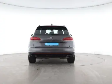 VW Touareg 3.0 TDI 4MOTION R-Line   PANO   AHK