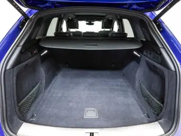 AUDI Q5 S line competition 40 TDI AHK  Air  HUD  Pano