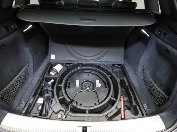 AUDI Q5 S line competition 40 TDI AHK  Air  HUD  Pano