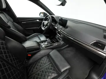 AUDI Q5 S line competition 40 TDI AHK  Air  HUD  Pano