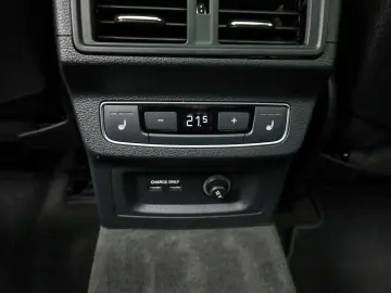 AUDI Q5 S line competition 40 TDI AHK  Air  HUD  Pano