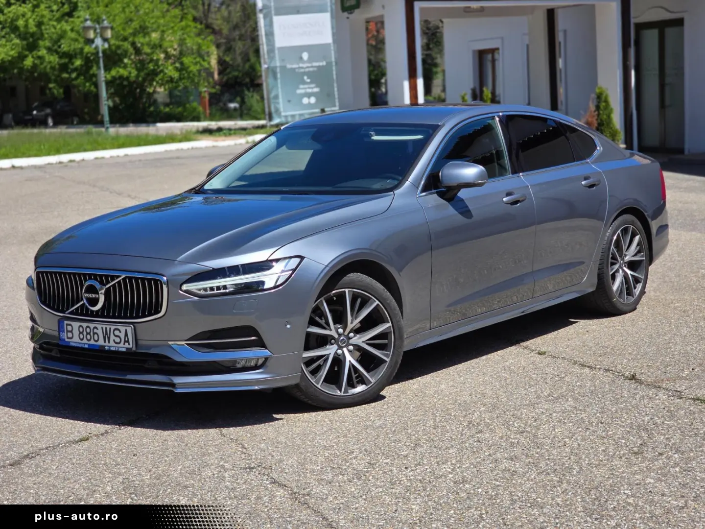 Volvo S90