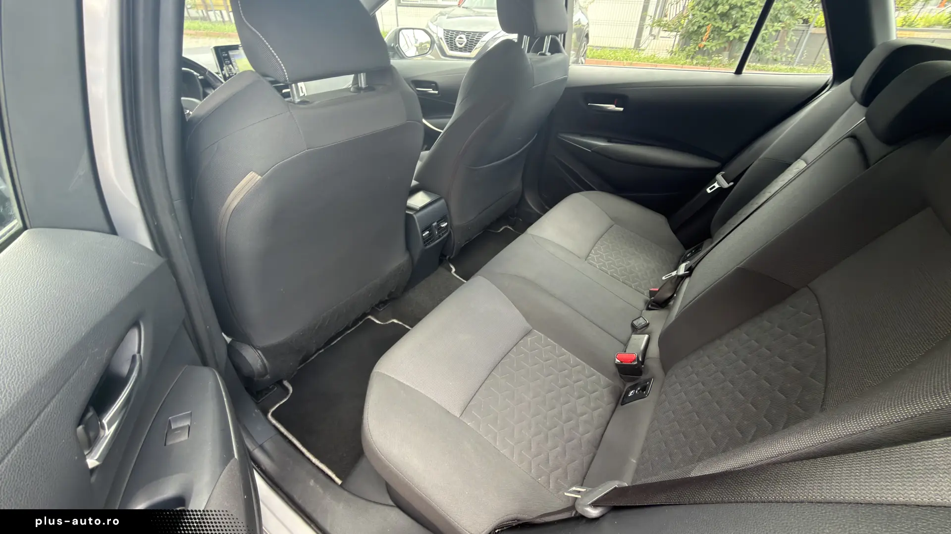 Toyota Corolla 1.8 Hyb Business  SW