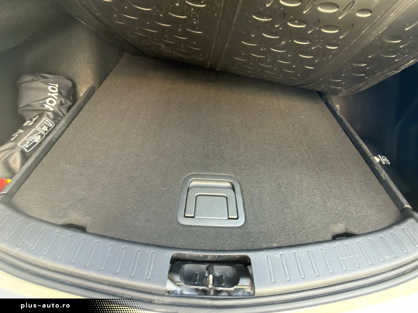 Toyota Corolla 1.8 Hyb Business  SW