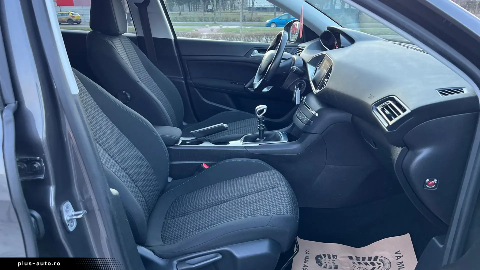 PEUGEOT 3008 BENZINA