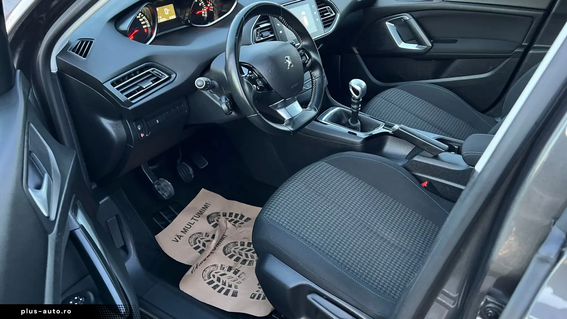 PEUGEOT 3008 BENZINA