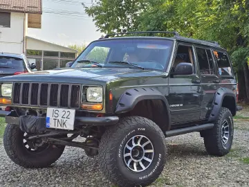 Jeep Cherokee 4.0 Limited Utilitar  N1